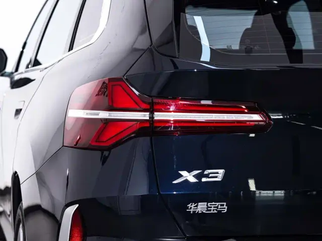 BMW X3 — Фото автомобиля 11