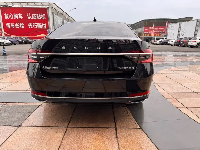 Skoda Superb — Фото автомобиля 5