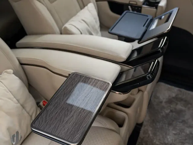 Toyota Alphard — Фото автомобиля 11