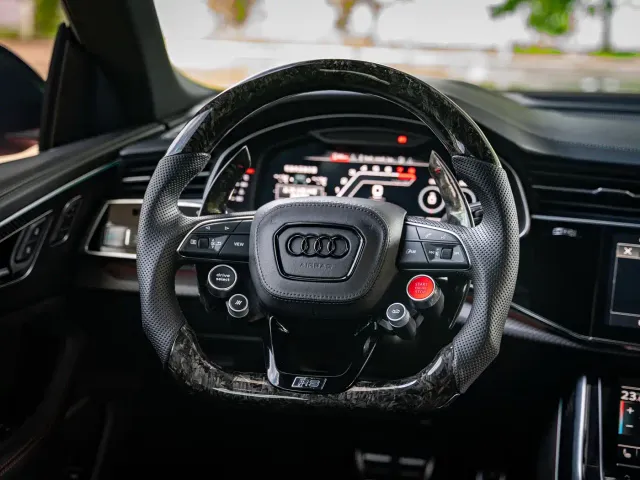 Audi RS Q8 — Фото автомобиля 11