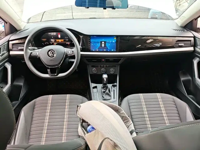 Volkswagen Lavida — Фото автомобиля 9