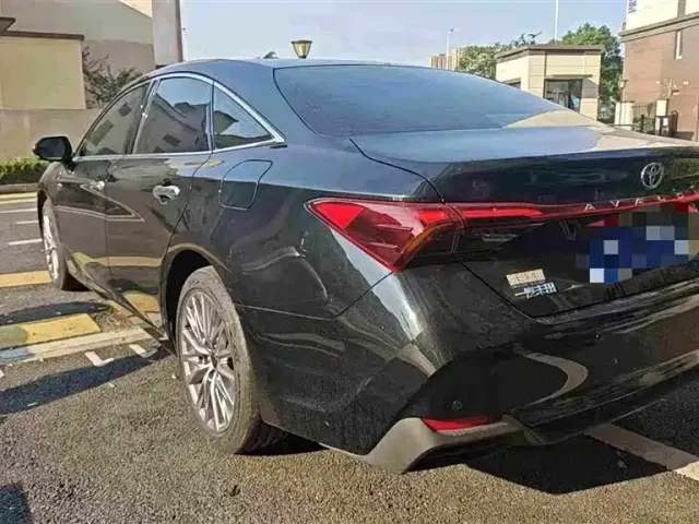 Toyota Avalon — Фото автомобиля 7