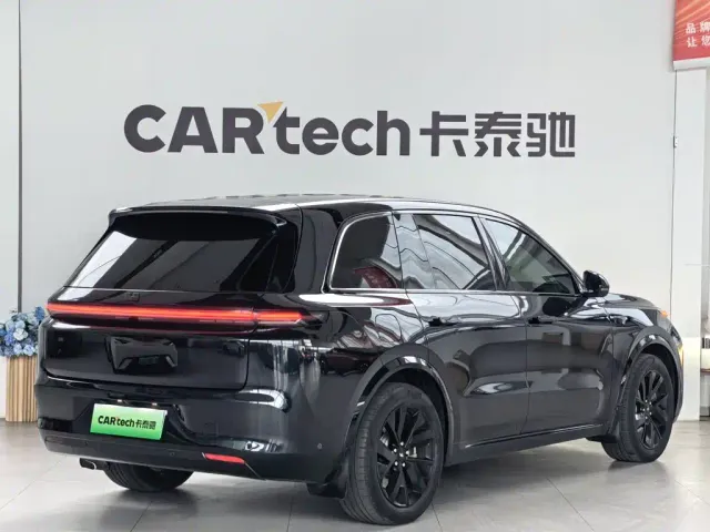 Li Auto L8 — Фото автомобиля 5
