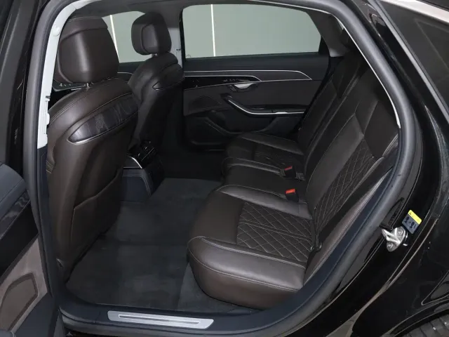 Audi A8 — Фото автомобиля 9