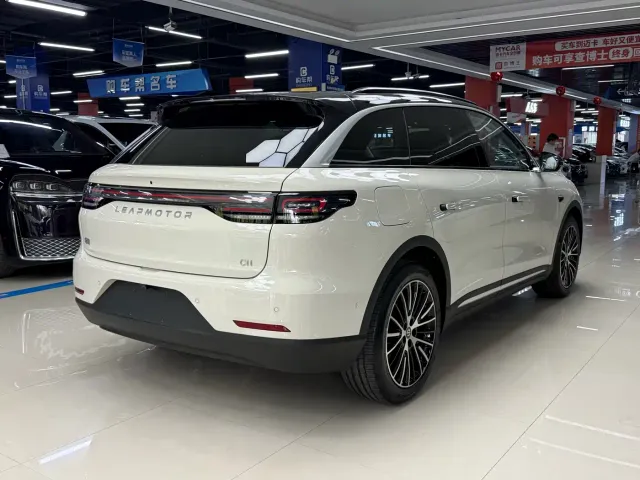 Leapmotor C11 — Фото автомобиля 17