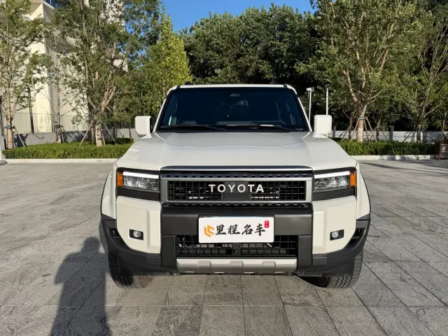 Toyota Prado — Фото автомобиля 2