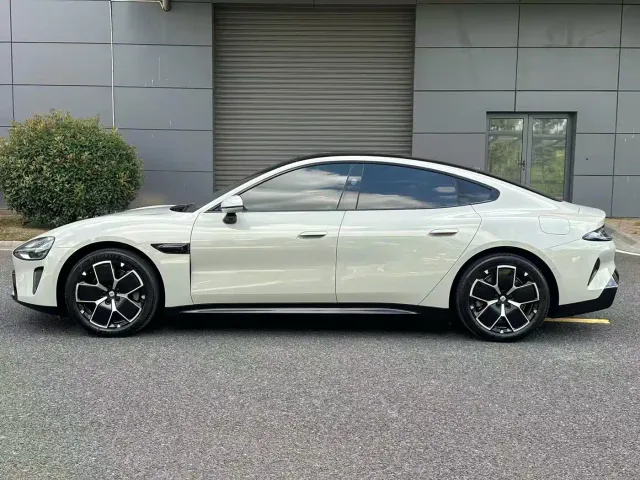 Xiaomi SU7 — Фото автомобиля 3