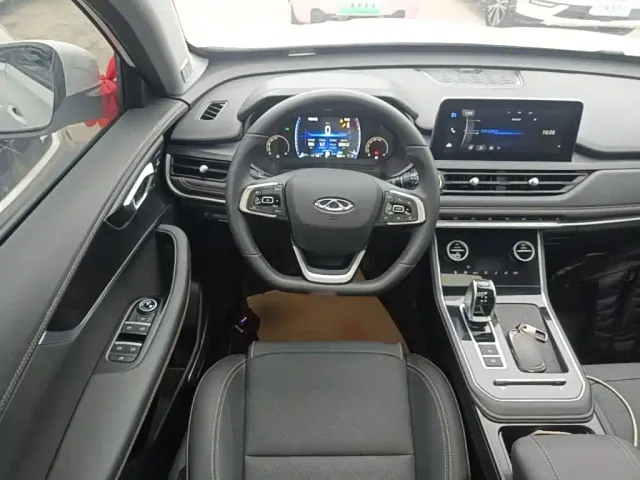 Chery Tiggo 8 — Фото автомобиля 10