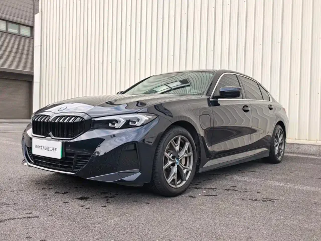 Фотография автомобиля — BMW i3