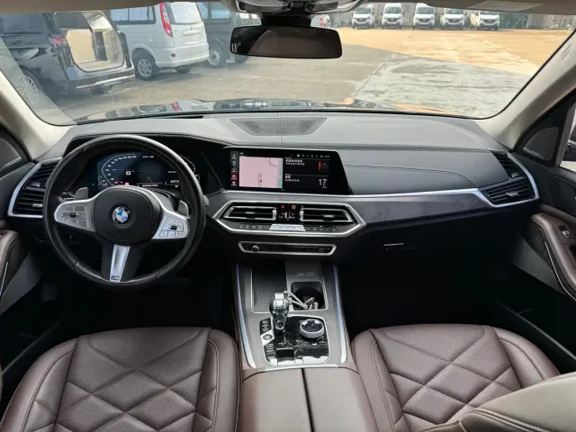 BMW X5 — Фото автомобиля 11