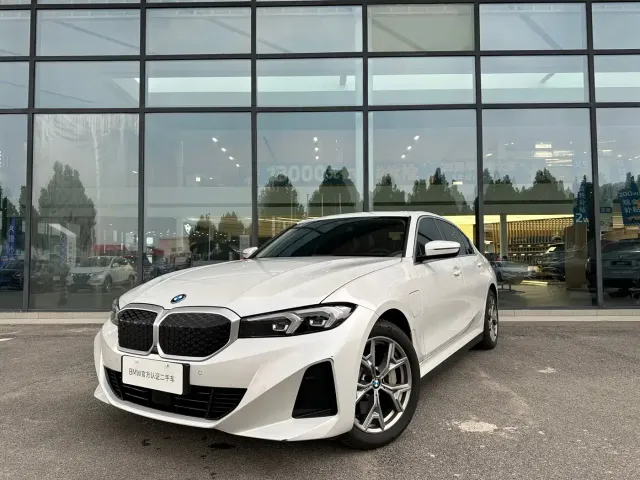 BMW i3 — Фото автомобиля 3