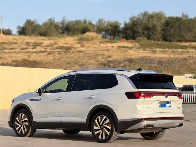 Volkswagen Talagon — Фото автомобиля 6