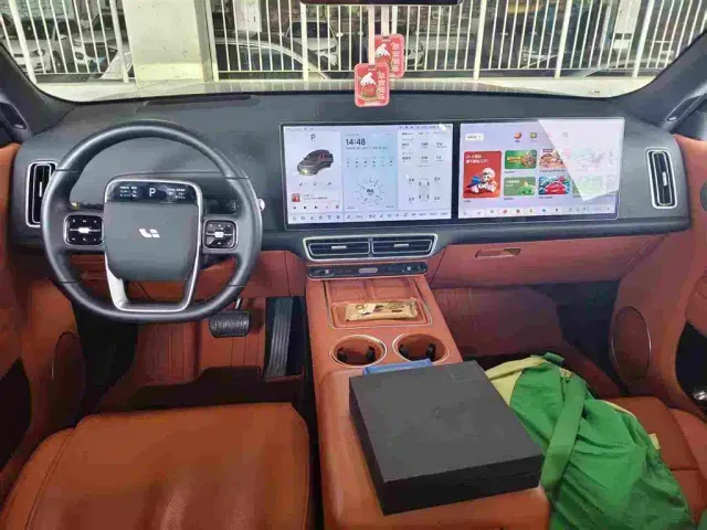 Li Auto L8 — Фото автомобиля 3