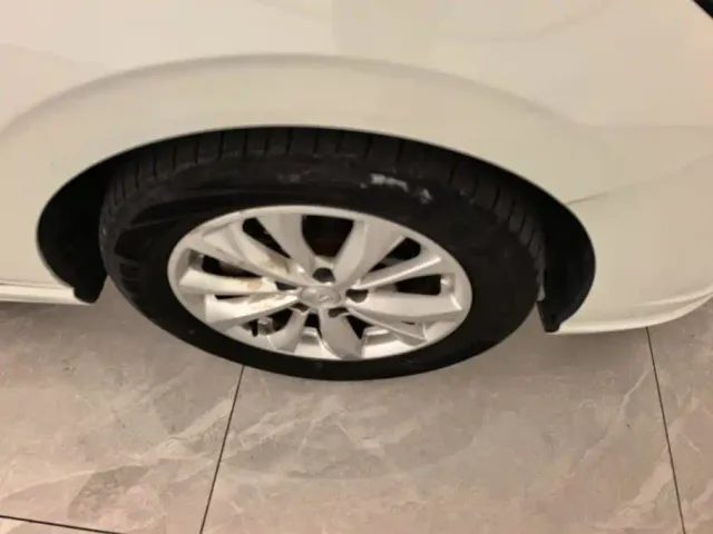 Changan Eado — Фото автомобиля 6