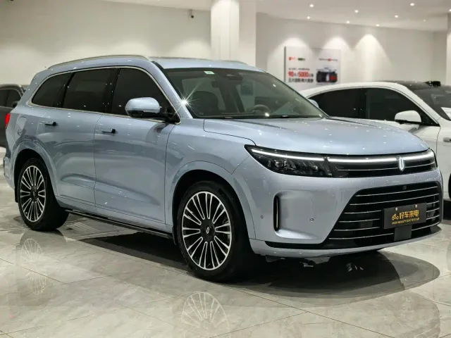 Aito M7 — Фото автомобиля 3