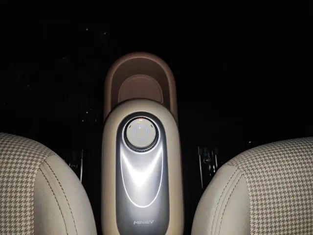 Wuling Hongguang Mini EV — Фото автомобиля 13
