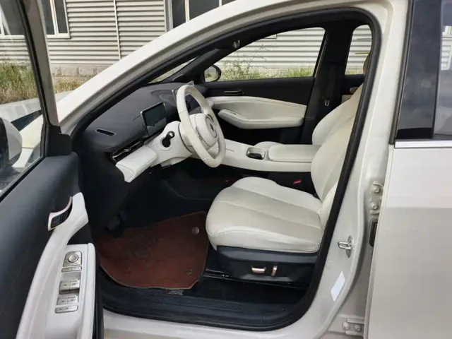 Baojun Yunhai — Фото автомобиля 9