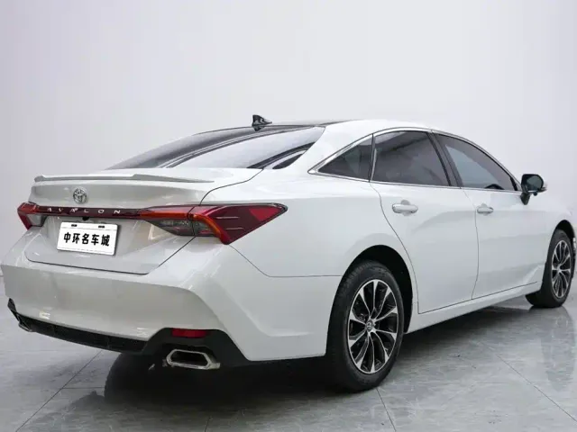 Toyota Avalon — Фото автомобиля 17