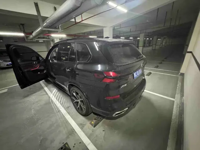 BMW X5 — Фото автомобиля 7