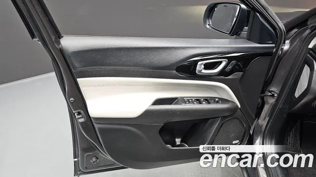 Jeep Compass — Фото автомобиля 13