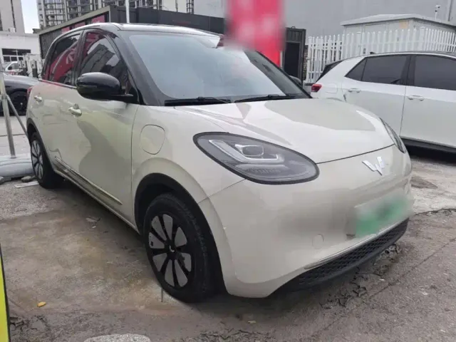 Wuling Bingo — Фото автомобиля 3