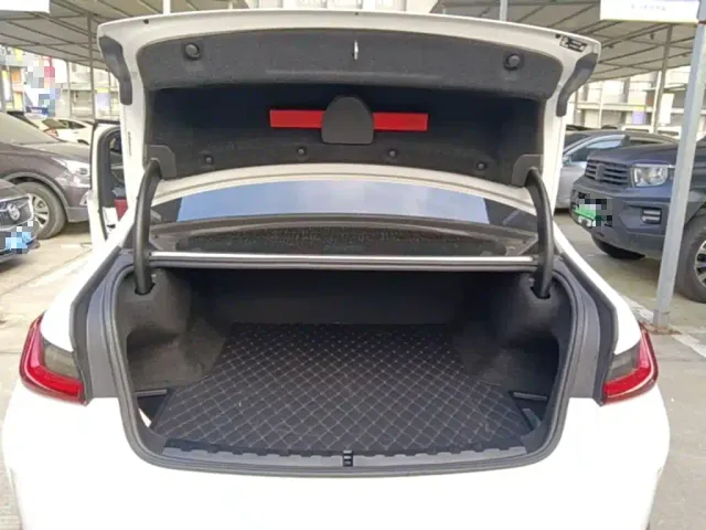 BMW i3 — Фото автомобиля 18