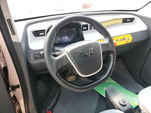 Wuling Hongguang Mini EV — Фото автомобиля 10