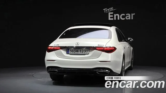 Mercedes-Benz S-Class — Фото автомобиля 4