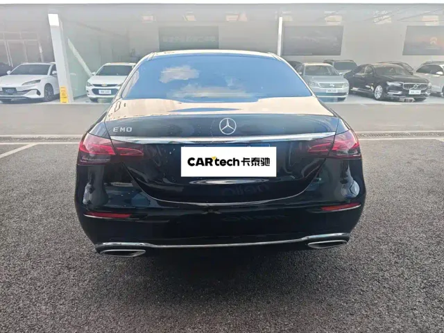 Mercedes-Benz E-Class — Фото автомобиля 11