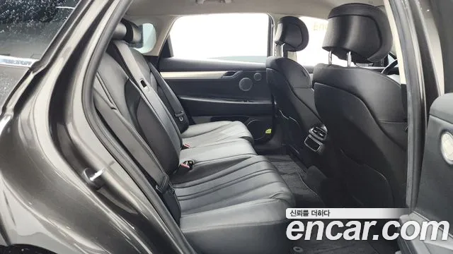 Genesis G80 Electrified G80 (RG3) — Фото автомобиля 11