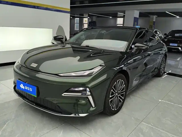 Фотография автомобиля — Geely Galaxy Xingyao 8