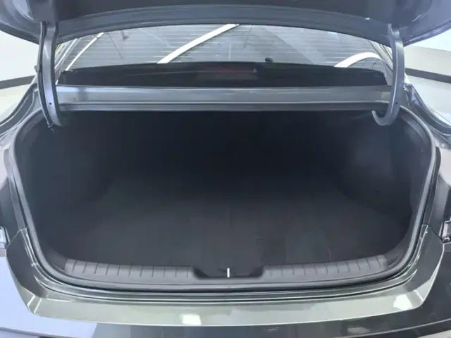 Hyundai Elantra — Фото автомобиля 4