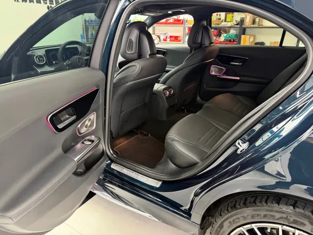 Mercedes-Benz C-Class — Фото автомобиля 6