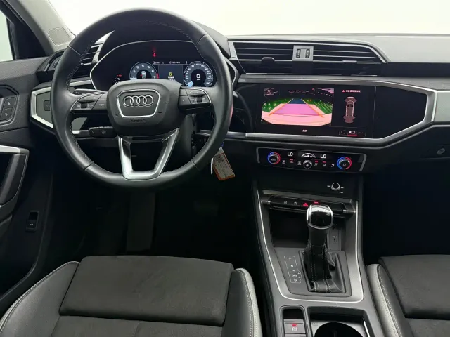 Audi Q3 — Фото автомобиля 10