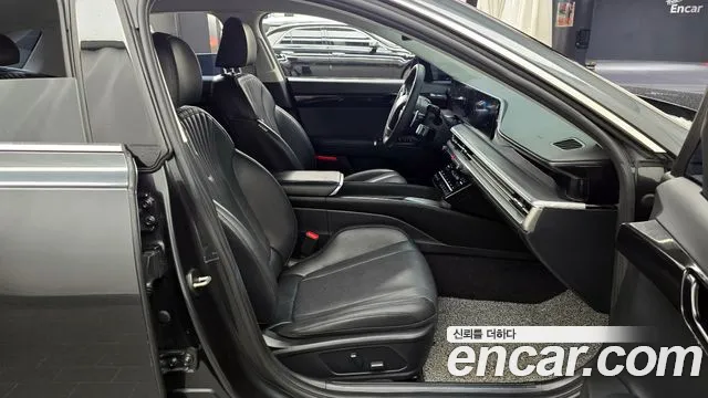 Hyundai Grandeur Grandeur (GN7) 2.5 Бензин 2WD — Фото автомобиля 11
