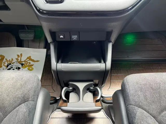 Honda Odyssey — Фото автомобиля 15