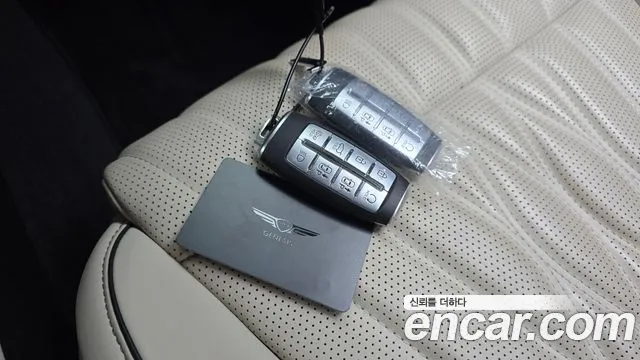 Genesis GV70 — Фото автомобиля 28