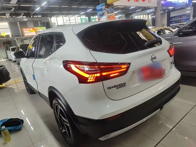 Nissan Qashqai — Фото автомобиля 4