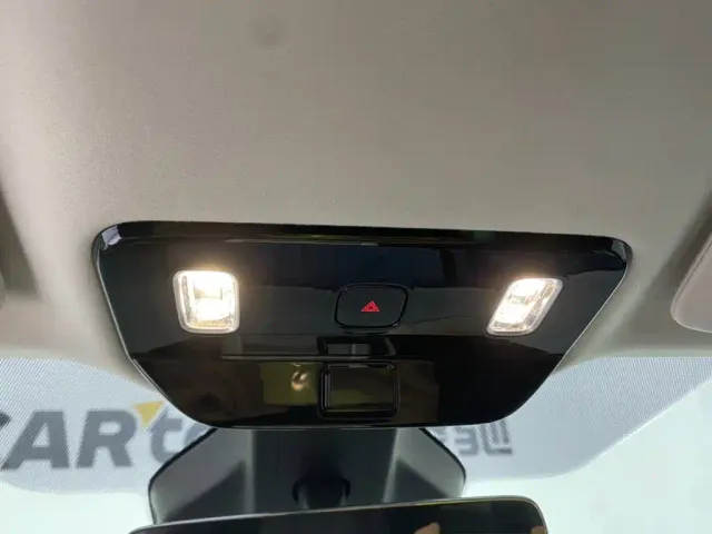Li Auto MEGA — Фото автомобиля 20