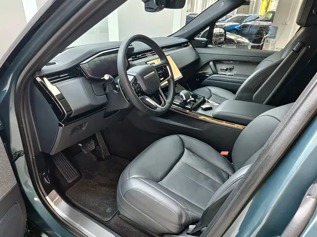 Land Rover Range Rover Sport — Фото автомобиля 5