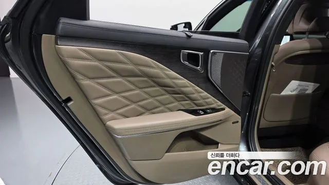 Kia K8 Hybrid — Фото автомобиля 14