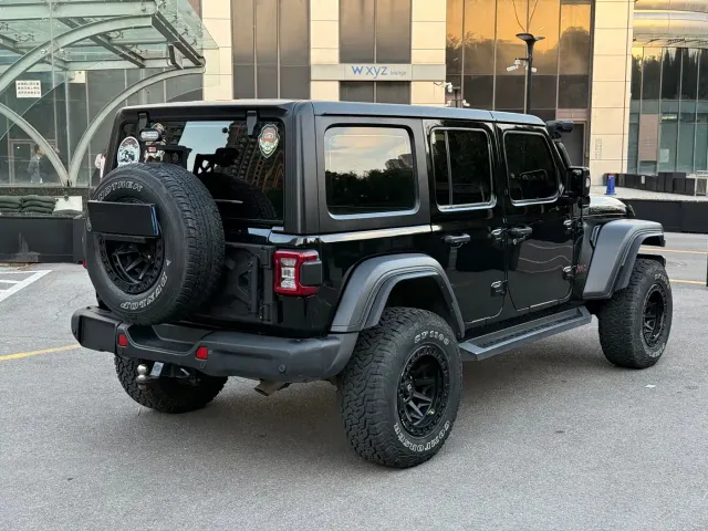 Jeep Wrangler — Фото автомобиля 9