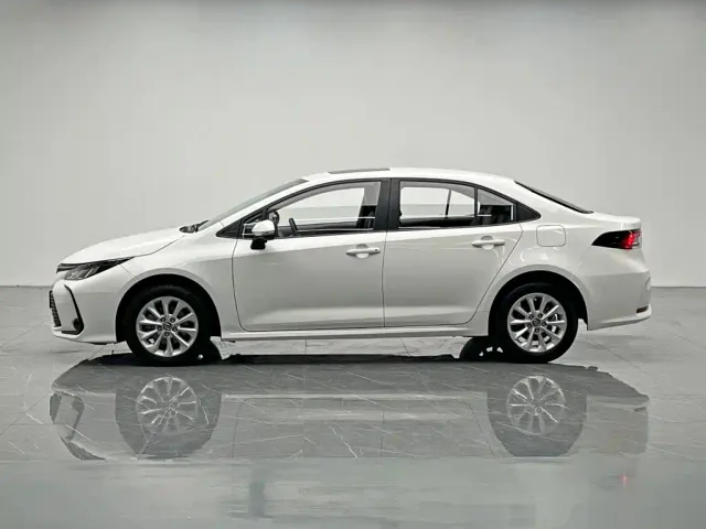 Toyota Corolla — Фото автомобиля 3