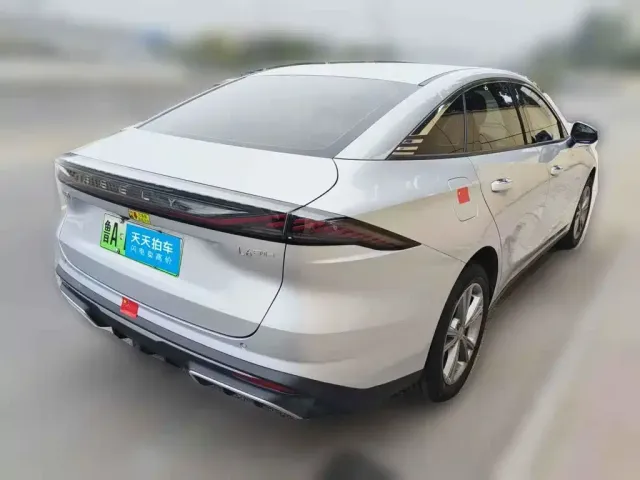Geely Galaxy L6 — Фото автомобиля 2