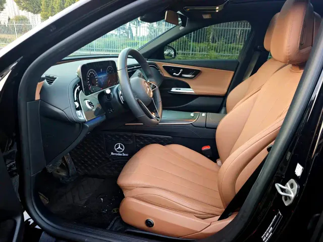 Mercedes-Benz E-Class — Фото автомобиля 10