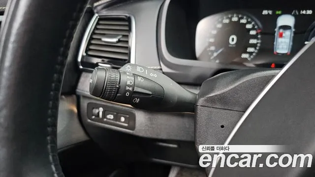 Volvo XC90 — Фото автомобиля 21