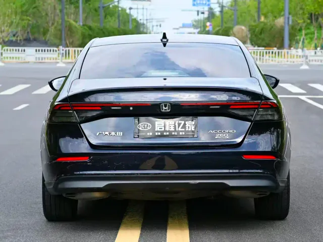 Honda Accord — Фото автомобиля 14