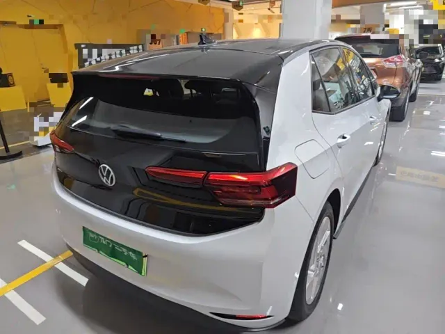 Volkswagen ID.3 — Фото автомобиля 6