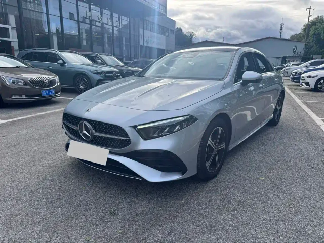 Фотография автомобиля — Mercedes-Benz A-Class