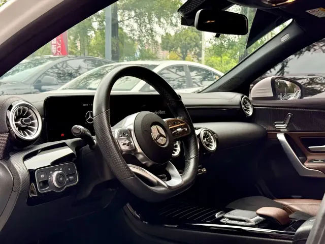 Mercedes-Benz A-Class — Фото автомобиля 14